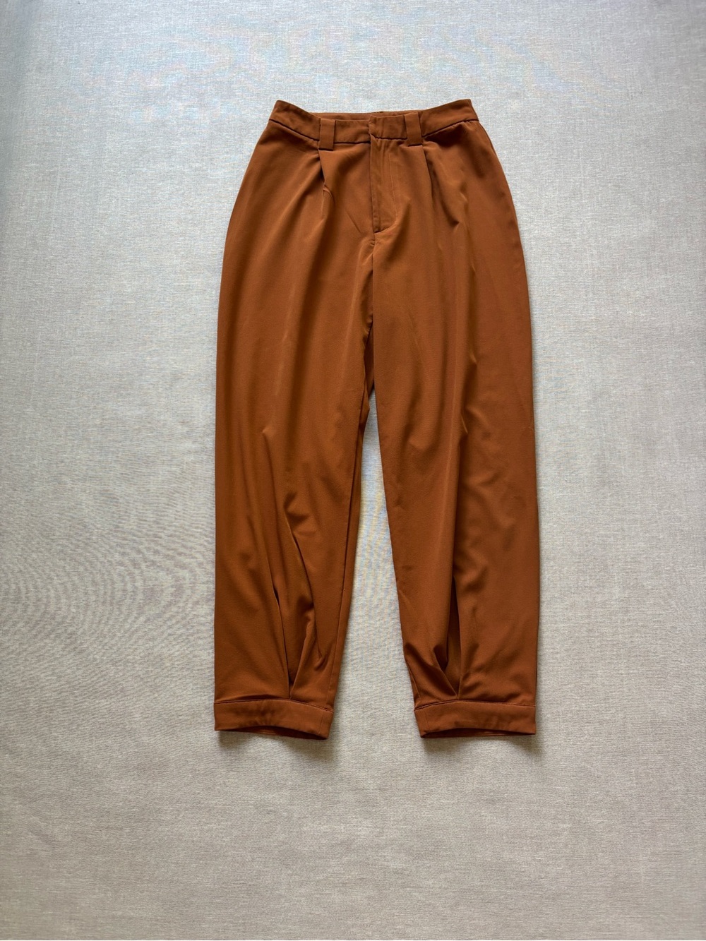Mustard orange pleated relaxed tapered vintage style trousers